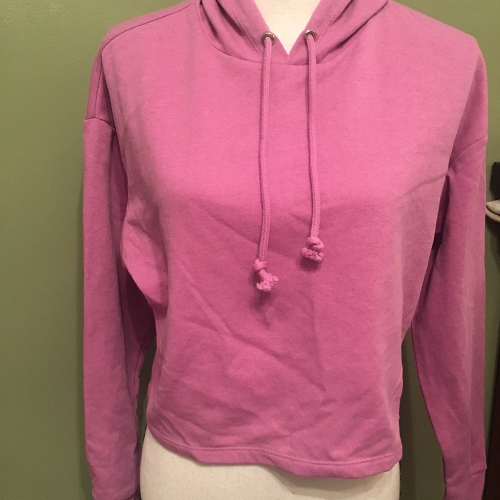 H&M women’s cropped length hoodie